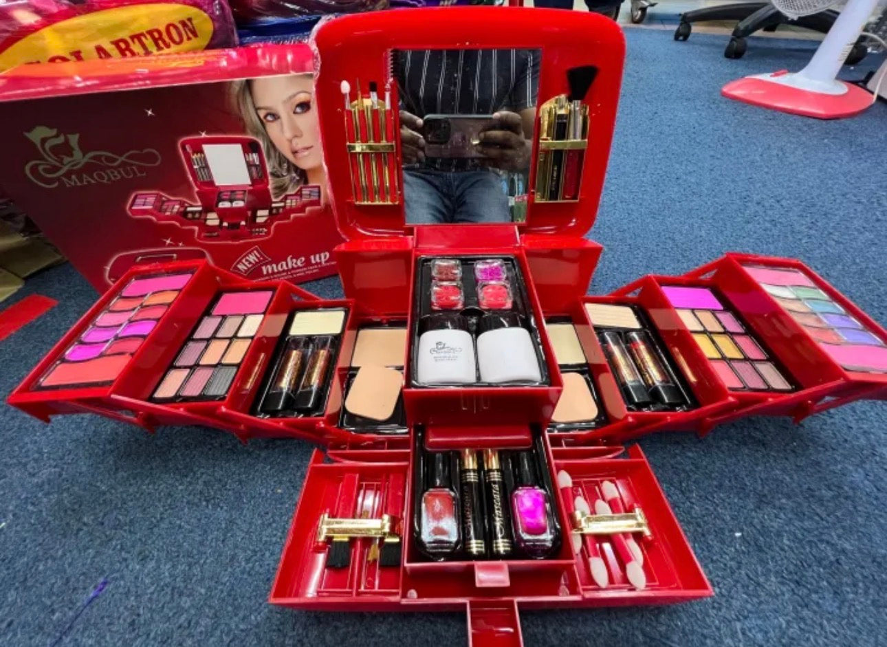 Makeup Kit With Box - 2001A-Red